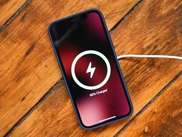 灵寿苹果手机维修分享iPhone 12可以随便充电吗 